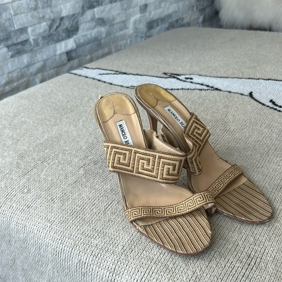 Manolo Blahnik D'orsay Sandals Size 40‎